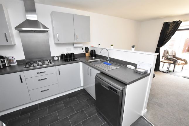 43, Harlequin Drive, Worksop photo 5