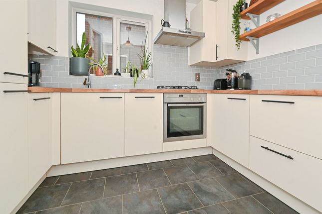Flat 1, Alban Court, Burleigh Road, St. Albans photo 2