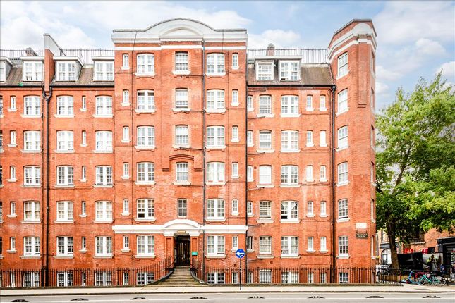 Flat to rent in Seymour House, Tavistock Place, Bloomsbury