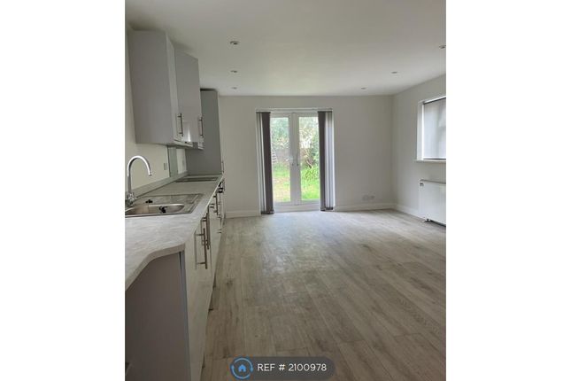 Thumbnail Flat to rent in Sussex Place, Slough