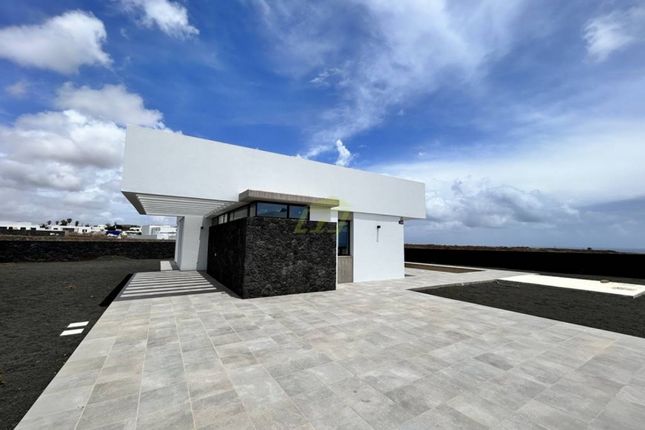 Thumbnail Villa for sale in Costa Teguise, Lanzarote, Spain