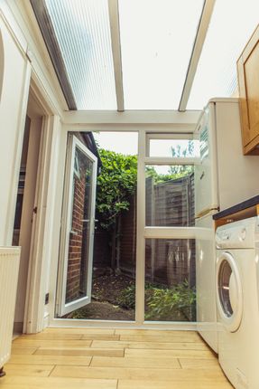 27, Gardner Road, Guildford photo 5
