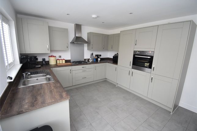 11, Colosseum Drive, Dunstable photo 4