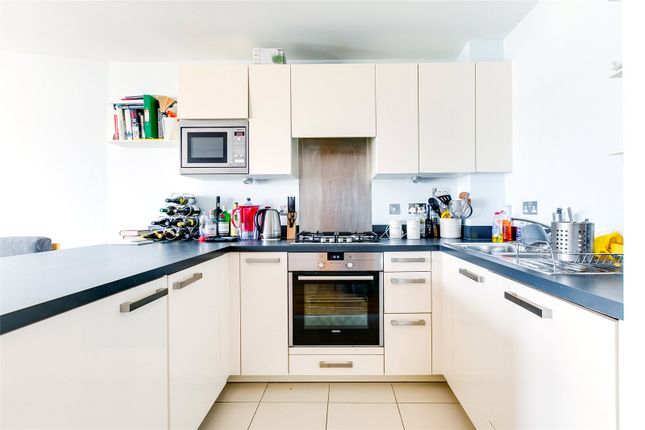 Thumbnail Flat for sale in Holford Way, Roehampton