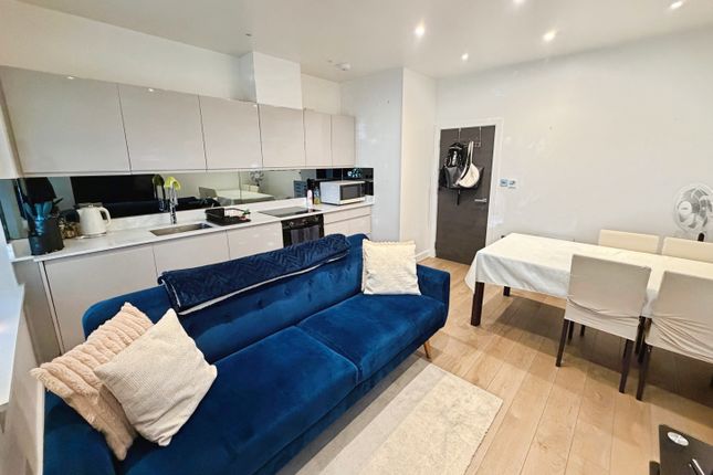 Flat 4,  50, Rainsford Road, Chelmsford photo 4