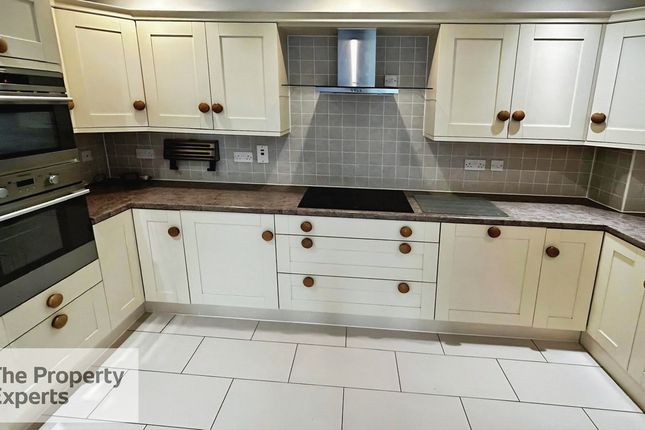 4 Woodcroft, Crapstone, Yelverton photo 3