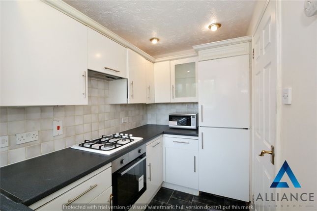 14, Mayfly Close, Pinner photo 4