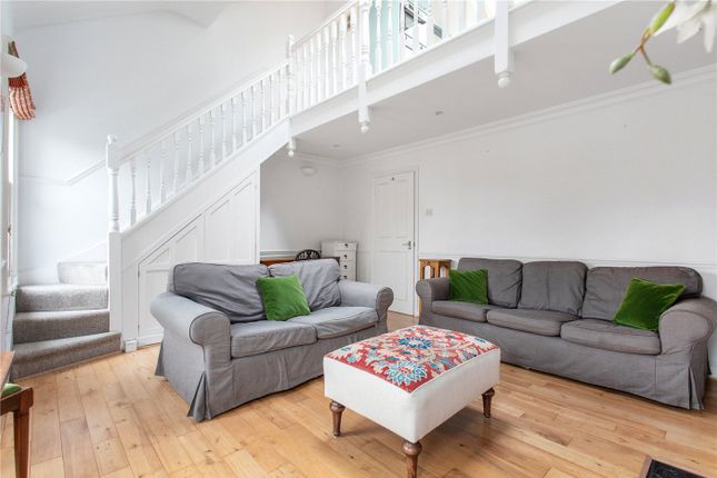 19b, Chetwode Road, London photo 4