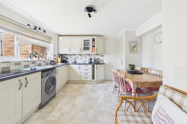 15, Elmdean, Cinderford photo 2