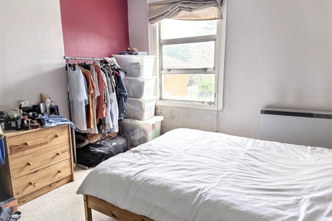 Flat 2, 153, Heath Road, Leighton Buzzard photo 4