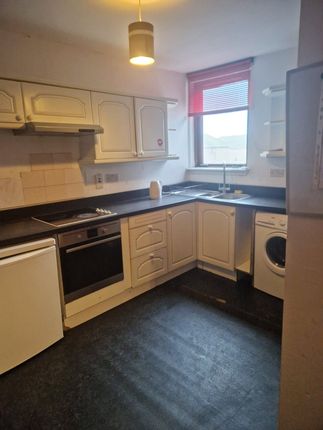 Thumbnail Flat to rent in Queen Street, Peterhead, Aberdeenshire