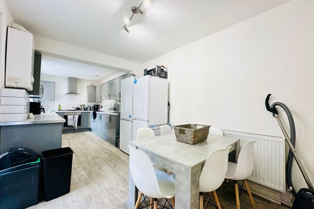 36 Teversal Avenue, Nottingham photo 4