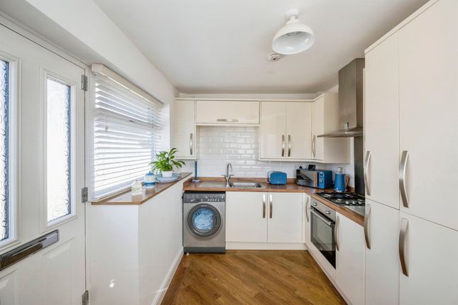 75, West View Crescent, Rotherham photo 2