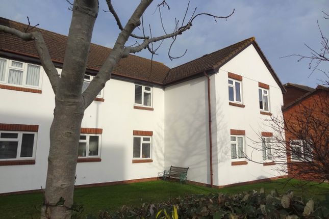 1 bed flat to rent in wentworth drive, christchurch bh23 - zoopla