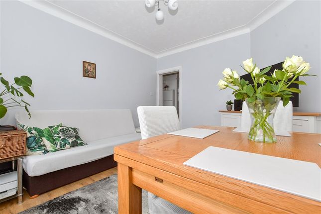 Flat for sale in Carshalton Road, Sutton, Surrey