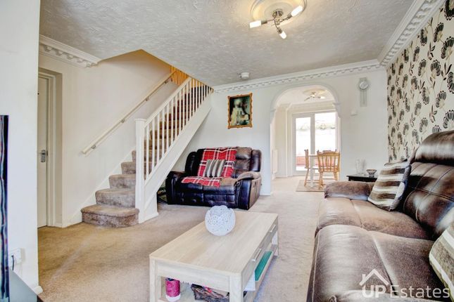 17, Crown Green, Coventry photo 3