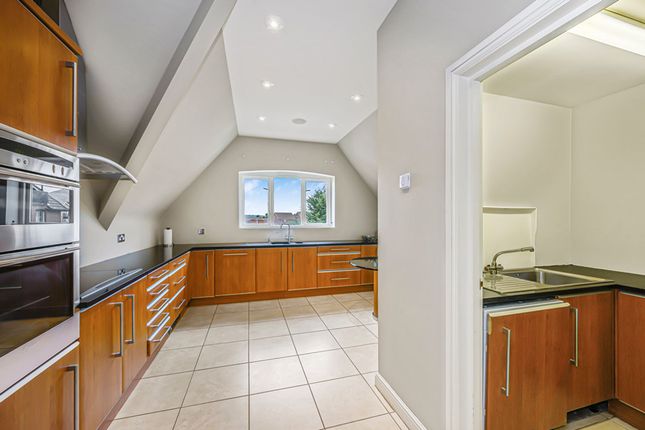 69 Howard Lodge, Essex photo 3