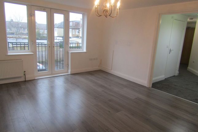 Flat for sale in Ronmarsh Place Lambton Avenue, Waltham Cross