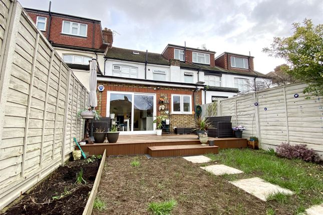 Terraced house for sale in Middleton Close, London