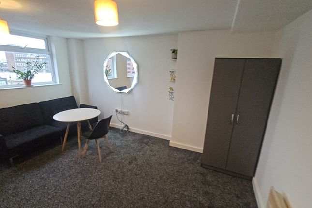 Flat 8,15-17 Regency Place, Chapel Street, Luton photo 2