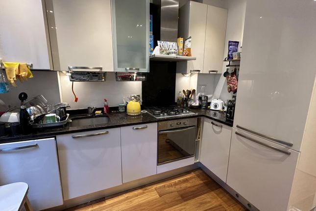 Flat 2 3, Burder Road, London photo 4