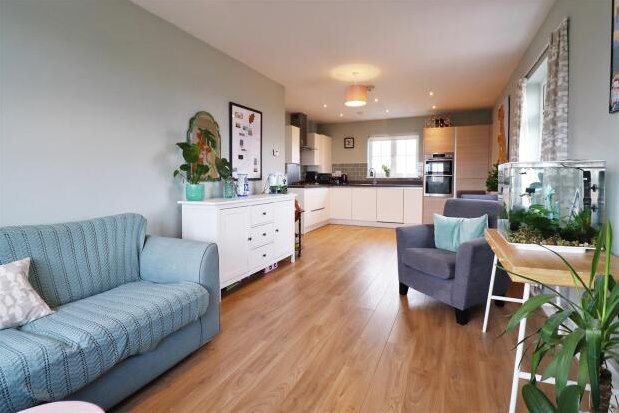Thumbnail Flat to rent in Candy Dene, Swanscombe
