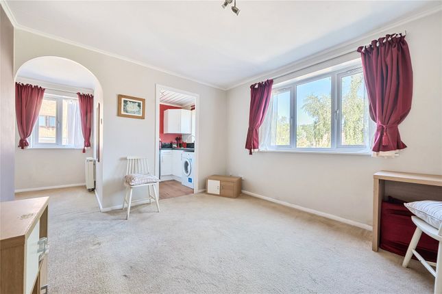 Studio flat on 54, Leigh Hunt Drive, London, £215,000