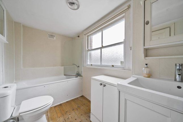 Flat for sale in Ongar Road, London