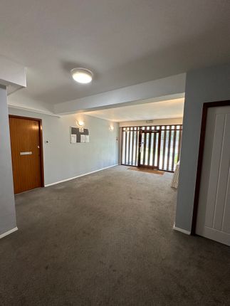 Carew Court, Carew Road, Eastbourne photo 3