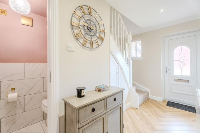 14, Strathkelvin Lane, Glasgow photo 4