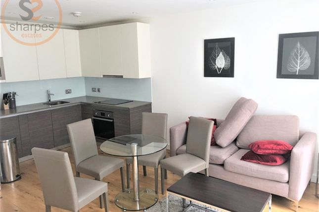 Copy of Copy of Flat 18, Hounslow photo 5