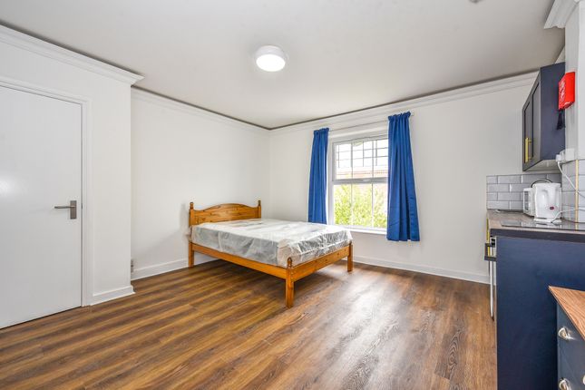 Room to rent in City Business Centre, Hyde Street, Winchester