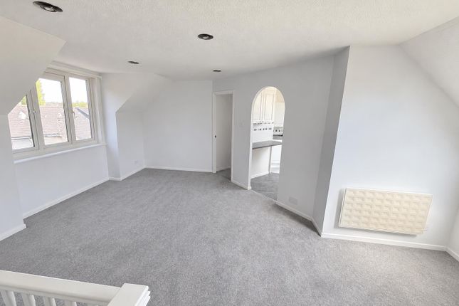 31, Wensum Drive, DIDCOT photo 2