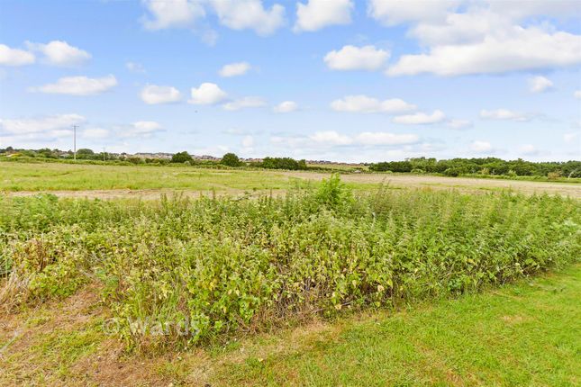 4-bed semi-detached on 7, Hempstead Lane, Sittingbourne, £450,000