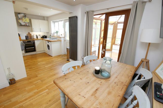 4, Oriole Close, Uttoxeter photo 4