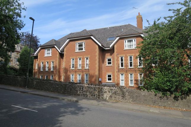 Flat to rent in Ashgrove, Worcester Road, Malvern, Worcestershire