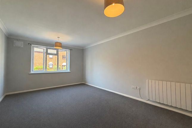 23 Melanies Gardens, Mead Lane, Bognor Regis photo 3