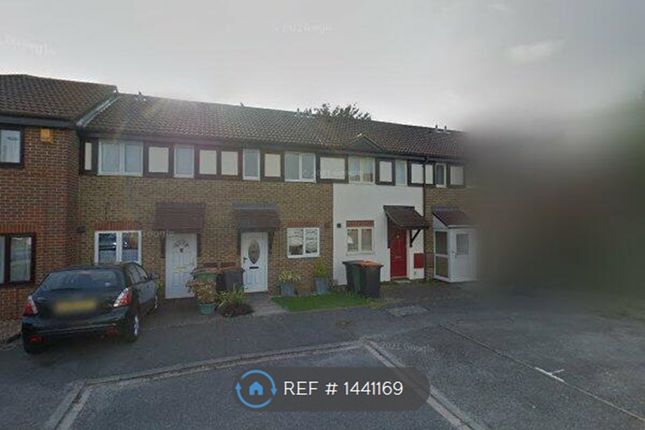 Thumbnail Terraced house to rent in Readers Close, Dunstable