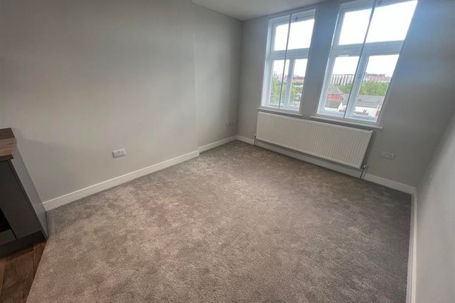 Flat to rent in New Street, Burton-On-Trent