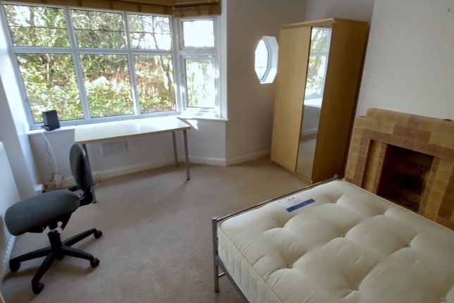 143, Lodge Hill Road, Birmingham photo 2