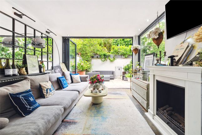 Thumbnail Maisonette for sale in Russell Road, London