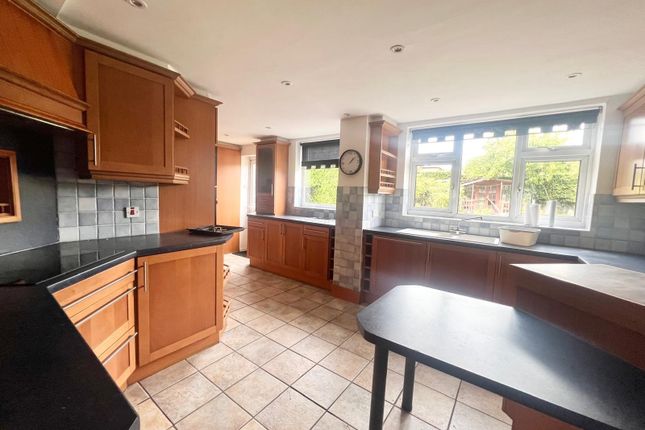 166, Nottingham photo 2