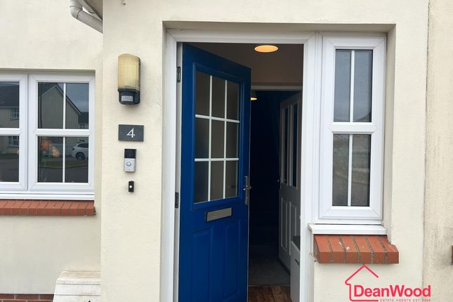 4, Mcleods Field, Peel photo 2