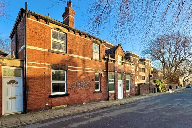 2-bed terraced on 21, Chapel Lane, Leeds, £1,295/mo
