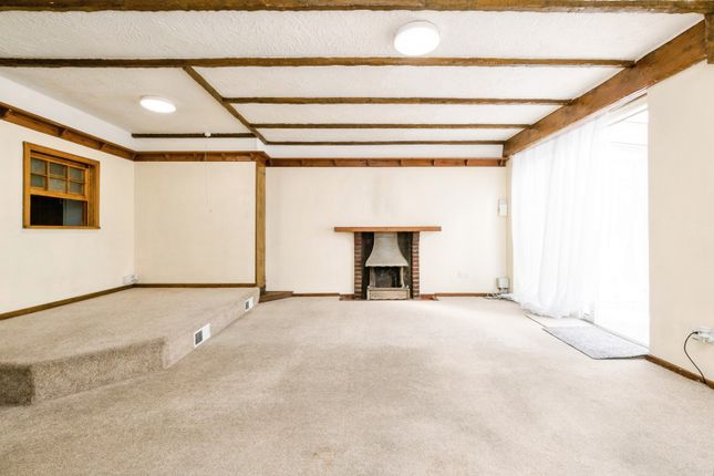 13, Westmede, Essex photo 3