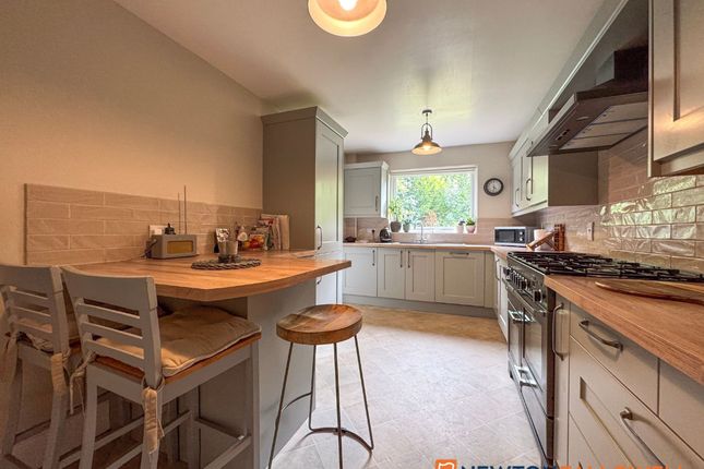 2 Home Farm Close, Newark photo 2