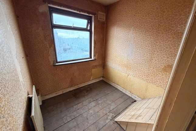 10, Knowsley Grove, Bolton photo 4