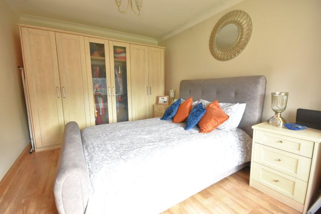 Tut En Hay,, Hathersham Close, Smallfield photo 2