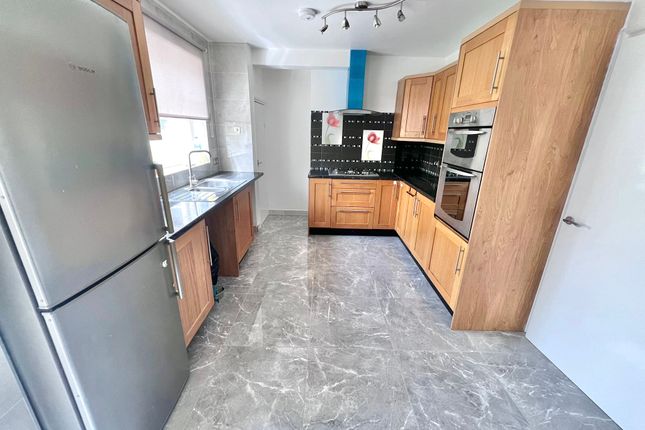 62, Limbrick Avenue, Coventry photo 4