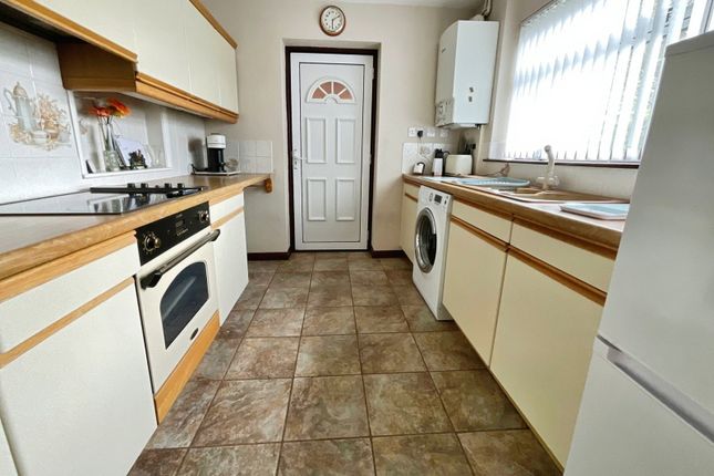 150, Vernier Avenue, Kingswinford photo 4